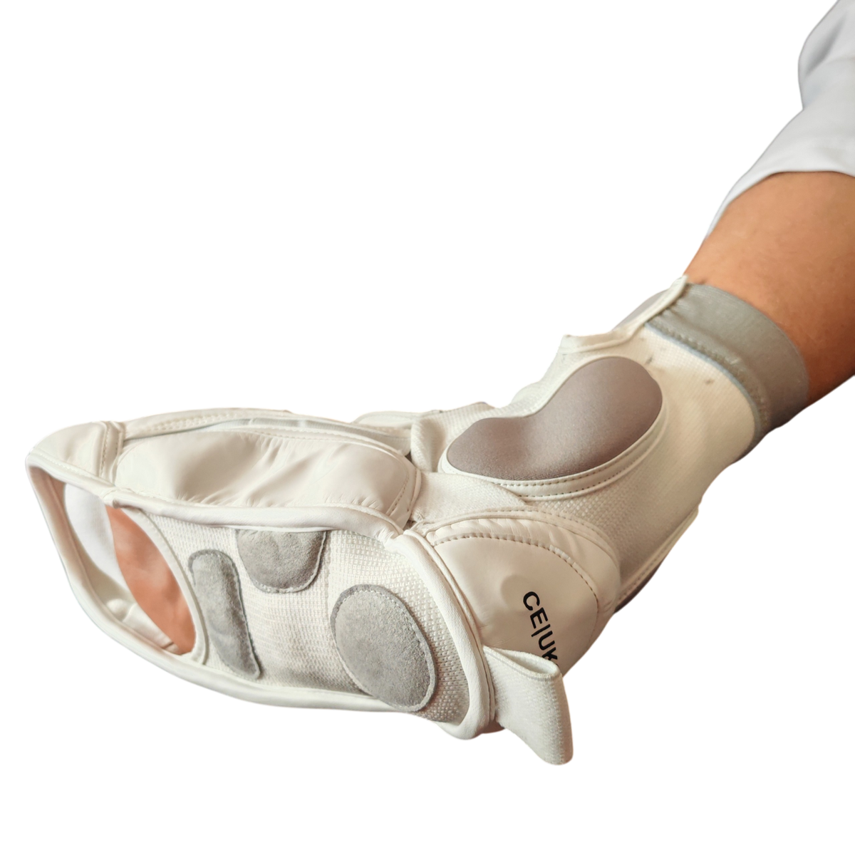 Kicktronics | Pπ10 / P10 | Chausson de protection pied